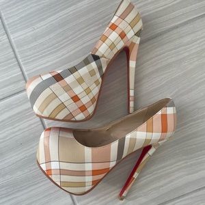 Christian Louboutin Plats 🧡❤️💛👠
